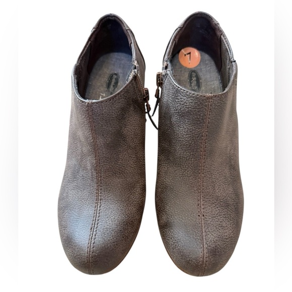 Dr. Scholl’s True Comfort Wedge Booties – Size 7 – like new condition- worn once - Picture 3 of 5